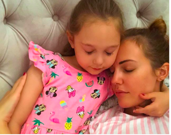 Meryem Uzerli kimden hamile çocuğunun babası kim? - Resim: 0