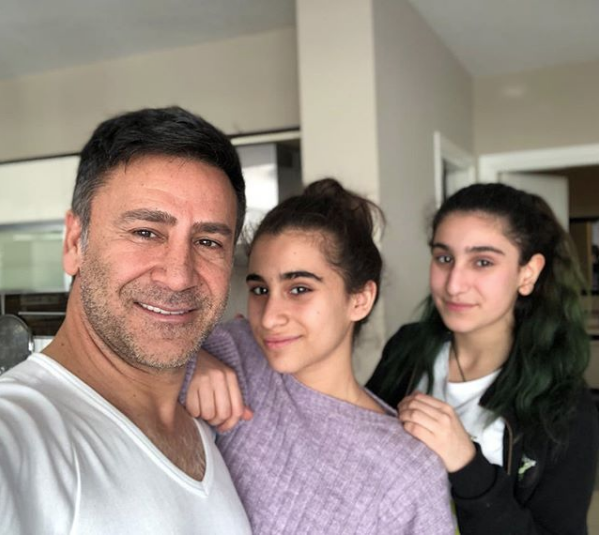 İzzet Yıldızhan'ın tepki çeken 30 yaş büyük sevgili sözleri! 'Bana evet kızıma asla' - Resim: 1