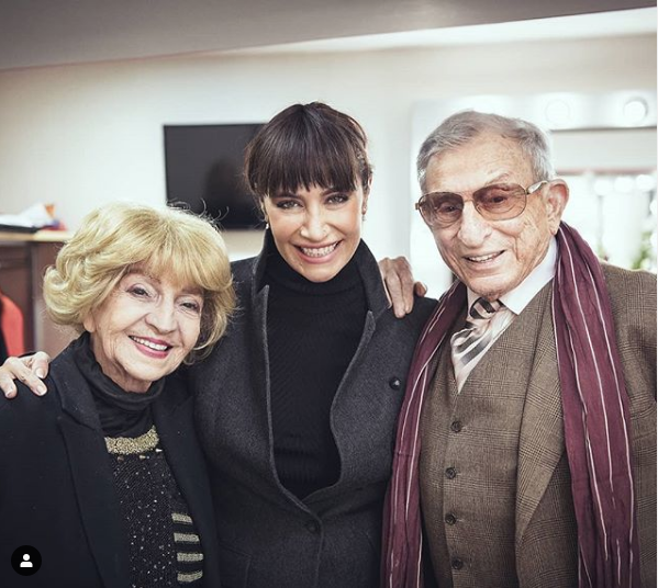 Sıla Gençoğlu Hazer Amani ile aşk pozunu paylaştı Dünya Mutluluk Günü'nü kutladı - Resim: 4