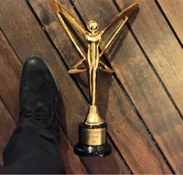 Diriliş Ertuğrul oyuncusu ödülü yere attı olay kare - Resim: 3