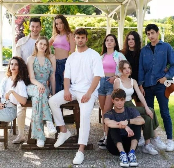 Yaz dizileri ekrana damga vuracak! Asıl bombayı Kanal D patlatacak kadroya bakın - Resim: 3