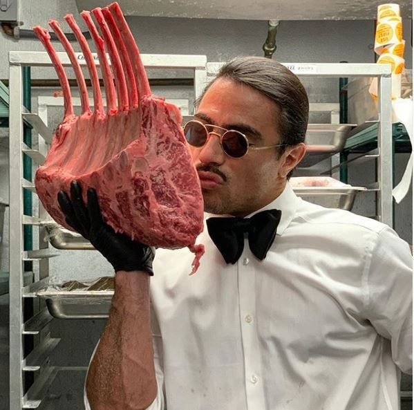 Nusret Gökçe annesiyle pozunu paylaştı! 8 Mart Dünya Kadınlar Günü jesti geldi - Resim: 3