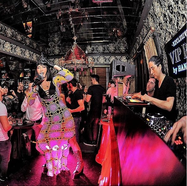 Şimdi çok tarz ama Hande Yener'in eski haline bakın - Resim: 1