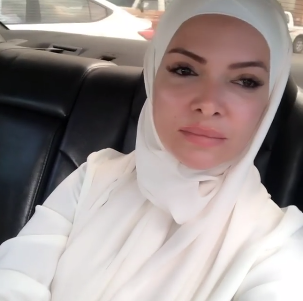 Yarı çıplak pozlarıyla bir döneme damga vuran Pınar Eliçe Umre'ye gitti - Resim: 3