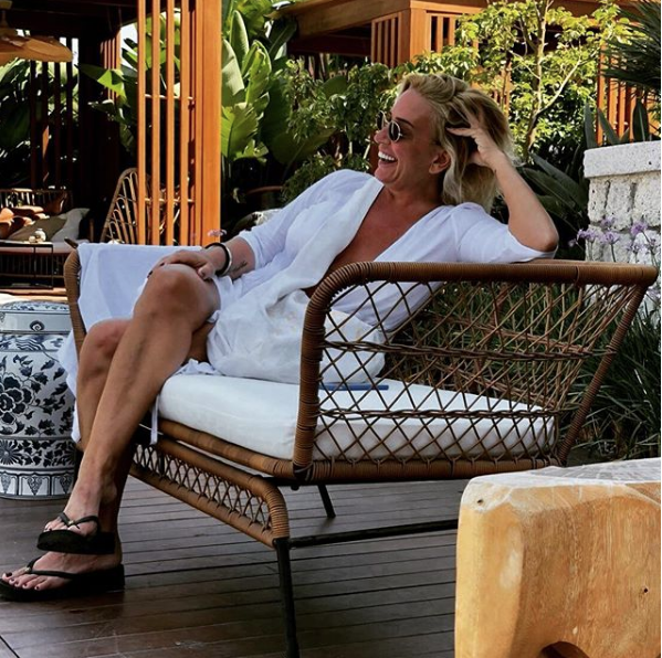 Saba Tümer'in tatili bitmedi! Bu fotoğraflar olay oldu - Resim: 4