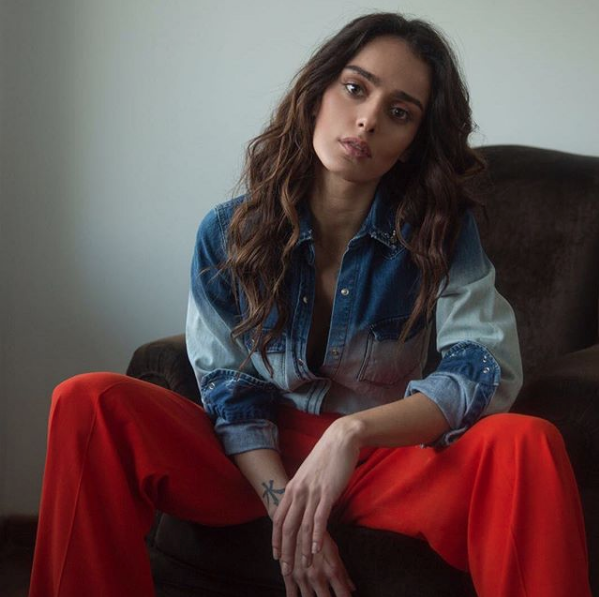 Bestemsu Özdemir panik yapınca muhabirin ayağını ezdi! - Resim: 2