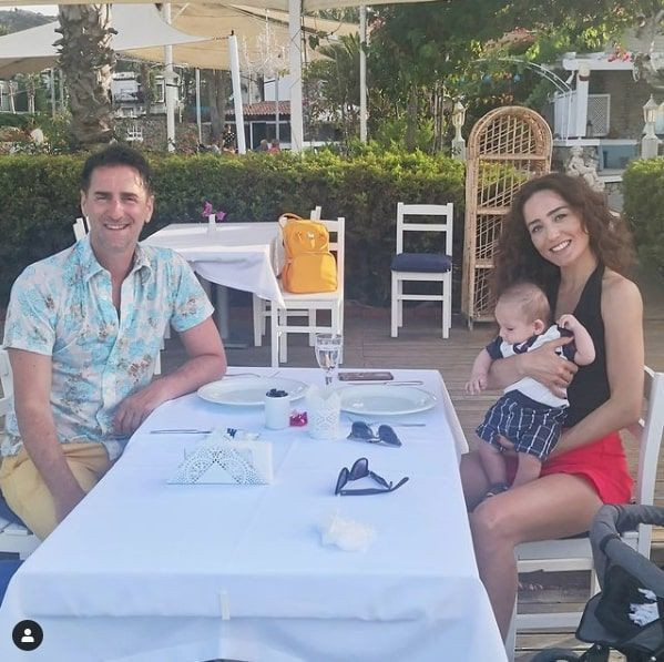 Bekir Aksoy eşi ve 8 aylık bebeği koronavirüse yakalandı işte son sağlık durumları - Resim: 2