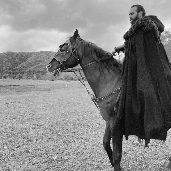 TRT 1 Uyanış Büyük Selçuklu'nun başrolü Buğra Gülsoy'dan itiraf: Çok zorlandım - Resim: 4