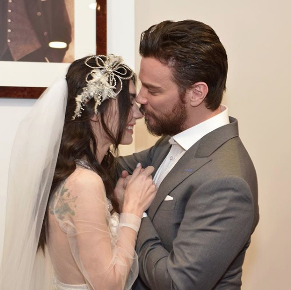 Sinan Akçıl'ın eşi Burcu Kıratlı bikinili halini paylaştı! Akçıl'ın yorumu bakın ne oldu - Resim: 2