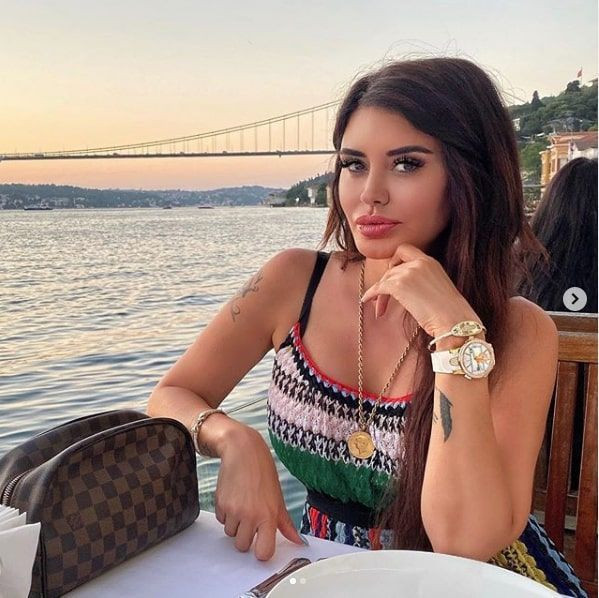 Ebru Polat tektaşını kendi aldı hem de yarım milyon değerinde! İşte o yüzük - Resim: 1