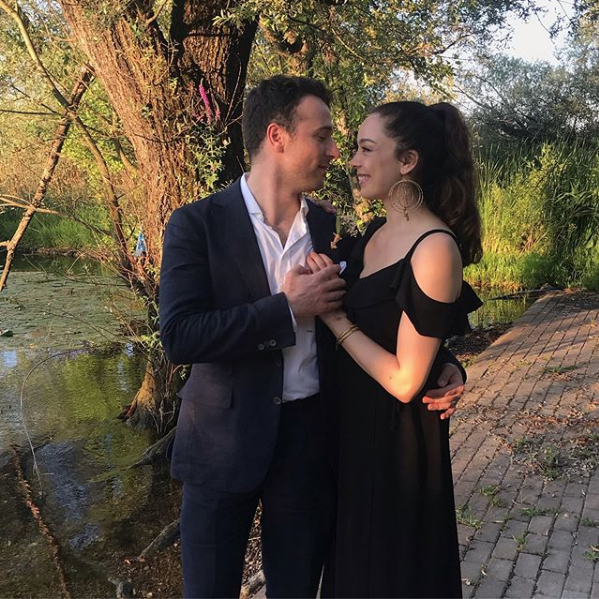 Ekranlara dönmeye hazırlanan Azra Akın muhabirlere sert çıktı! O soru sinirlendirdi - Resim: 3