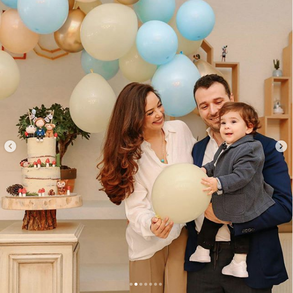 Azra Akın ve Atakan Koru'nun mutlu günleri bebekleri Demir 1 yaşına bastı - Resim: 3
