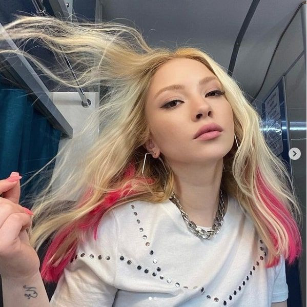 Ece Seçkin mutasyona uğrayan virüsü duyunca diline hakim olamadı bastı küfrü - Resim: 1