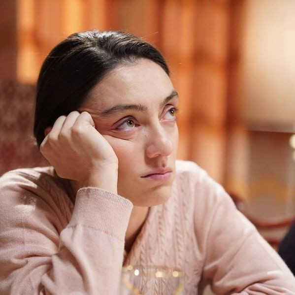 Merve Dizdar bu kez beğenilmedi Masumlar Apartmanı Gülben görenleri şaşırttı - Resim: 1