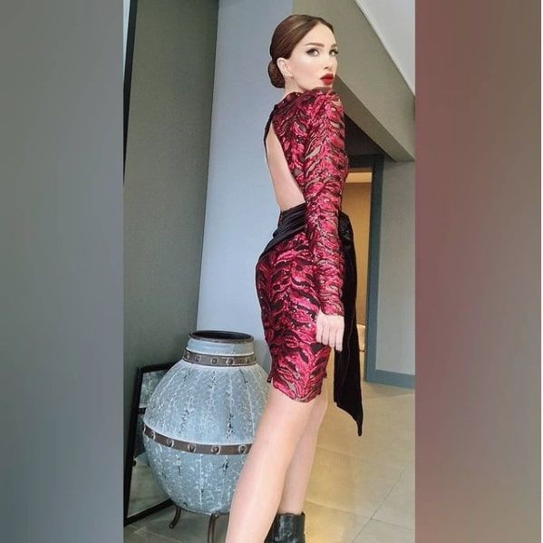 Seren Serengil 'Yeni ekmek kapım' deyip duyurdu Hande Erçel'i örnek aldı - Resim: 4