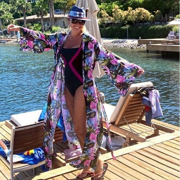 Sahnelere Gülben Ergen nefes kesen dekoltesiyle geri döndü fırtınalar estirdi - Resim: 3