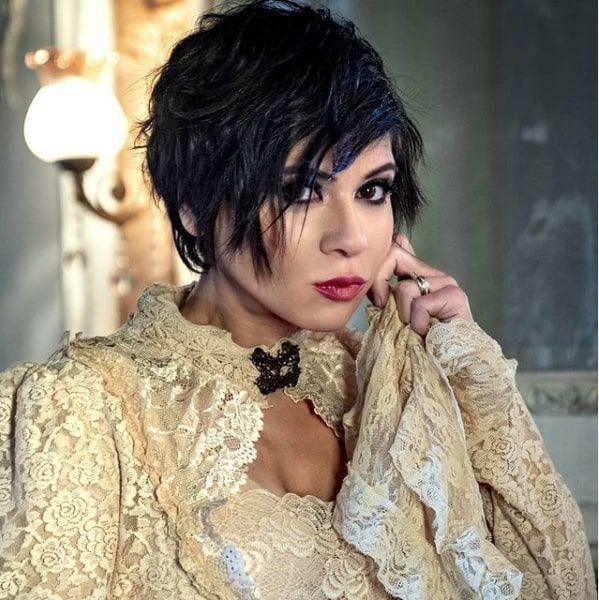 Aydilge kelebek bıçakla tehdit edilip yaşadığı tacizi seneler sonra anlattı - Resim: 1