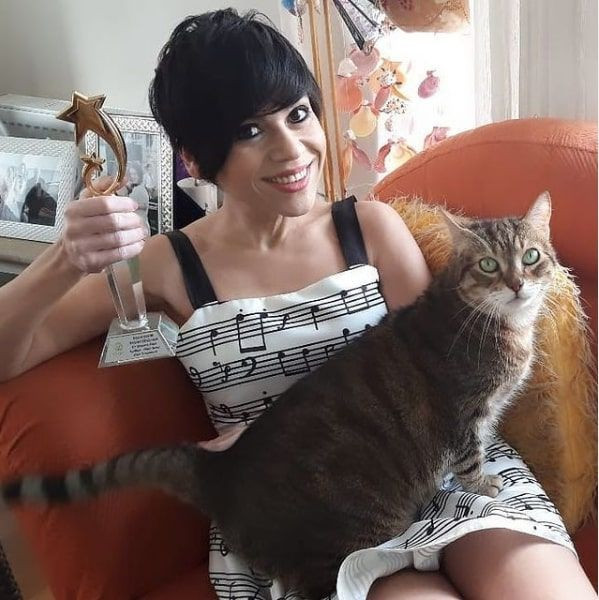 Aydilge kelebek bıçakla tehdit edilip yaşadığı tacizi seneler sonra anlattı - Resim: 2