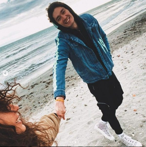 ATV dizisi Hercai'nin yıldızı Ebru Şahin sevgilisi Cedi Osman'la pozlarını paylaştı - Resim: 4