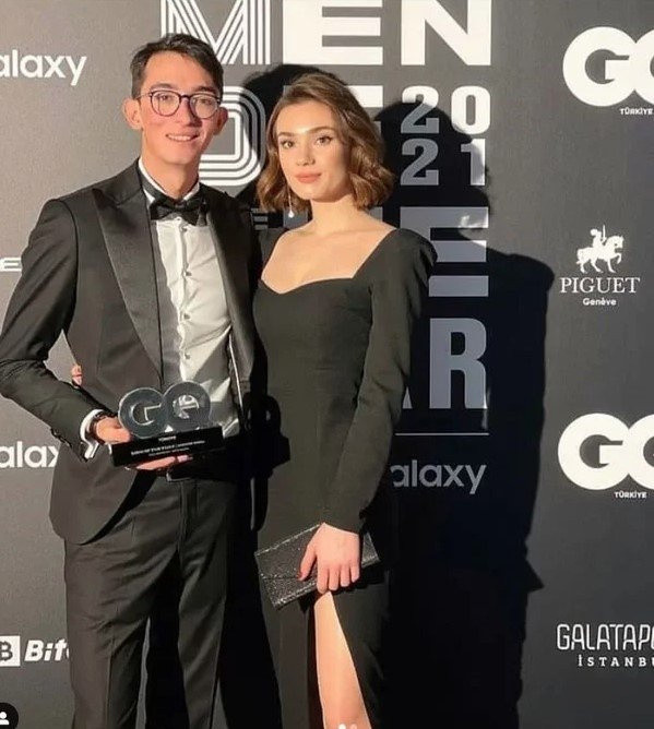 Mete Gazoz kaç yaşında aslen nereli anne ve babası kimdir? - Resim: 0