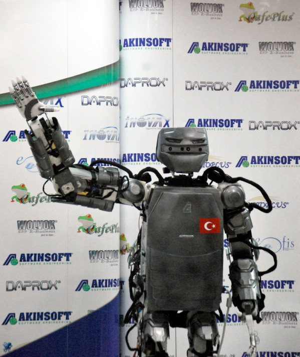 Yerli insansı robot - Resim: 4