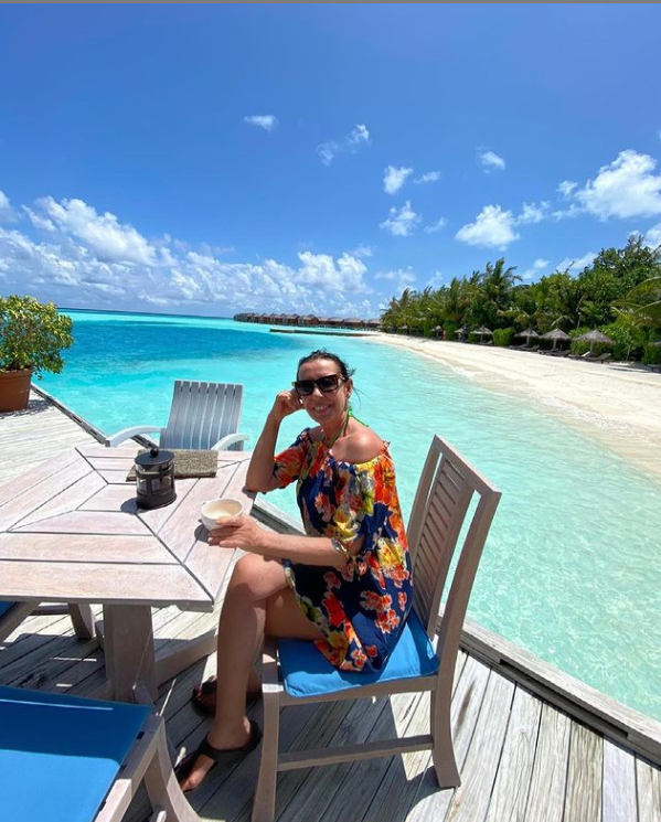 Maldivler'de torunlarıyla tatil yapan Perihan Savaş'tan bikinili paylaşım! - Resim: 3