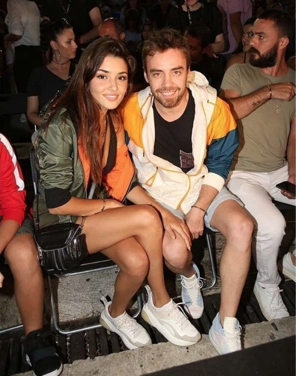 Hande Erçel'den ayrılan Murat Dalkılıç'ın boyu olay oldu! Twitter'dan isyan etti - Resim: 1