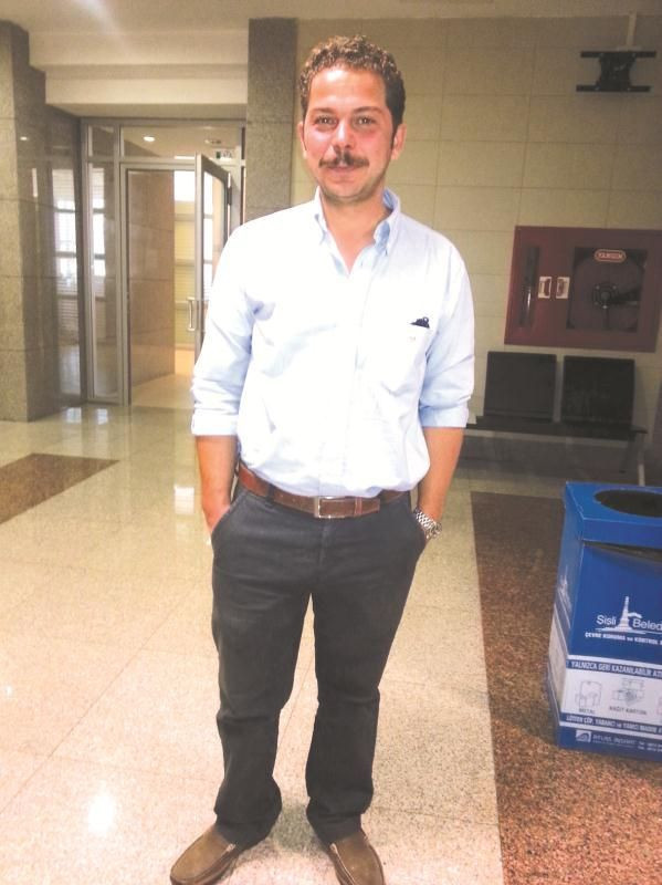 Atılay Uluışık kaç kere evlendi ilk eşi İpek Aydın kimdir mesleği ne? - Resim: 1