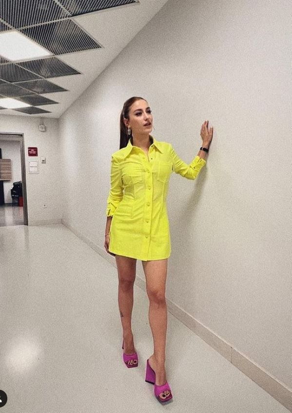 Hazal Kaya'dan 'küfür' çıkışı: Sadece kadınlar ve LGBT'ler edebilsin, erkekler kullanmasın - Resim: 3