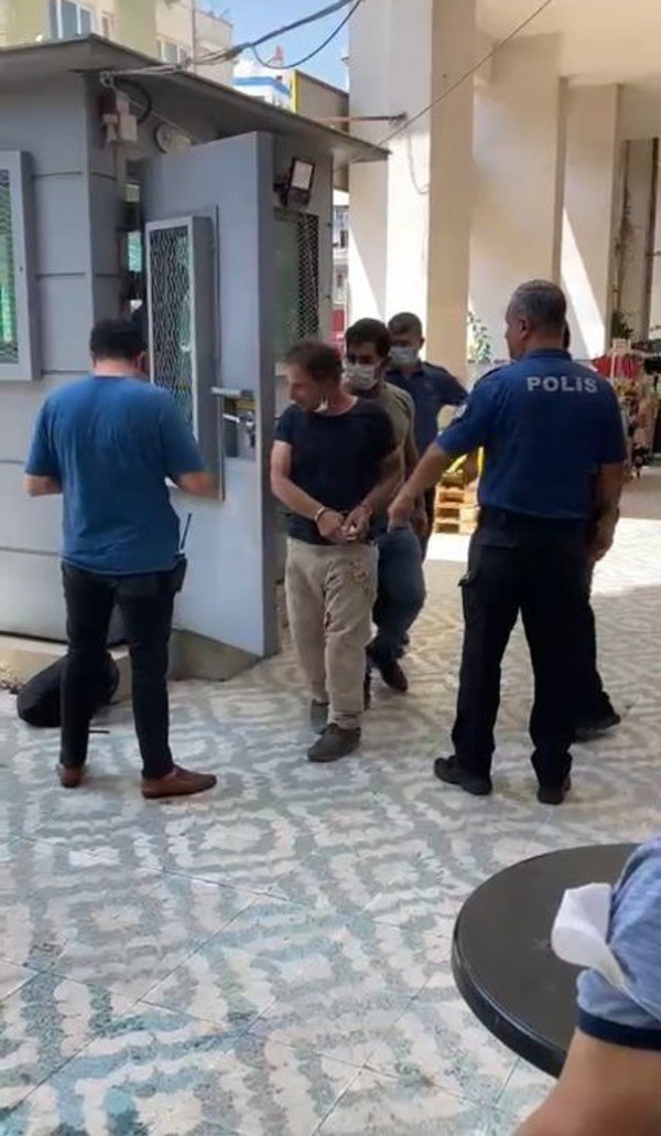 Antalya'da görünce üstüne atladı kanlar içinde kaldı: Meğer 1 gün önce... - Resim: 1
