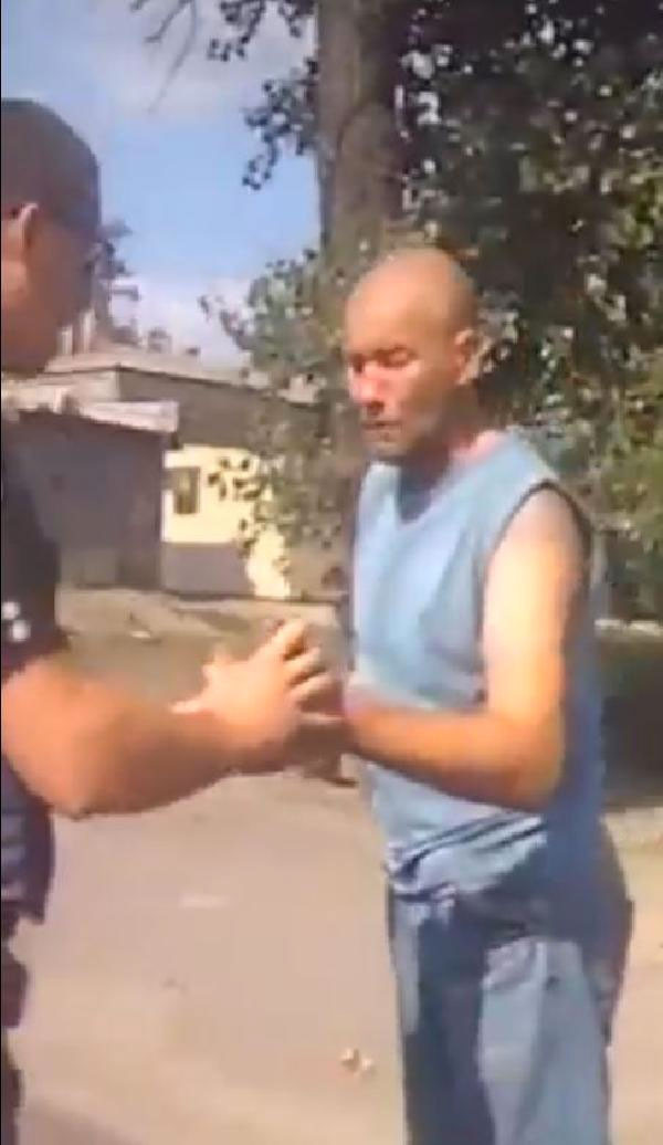 Arkadaşının eline ol bombasını verip pimini çekti sonra da bırakıp kaçtı - Resim: 2