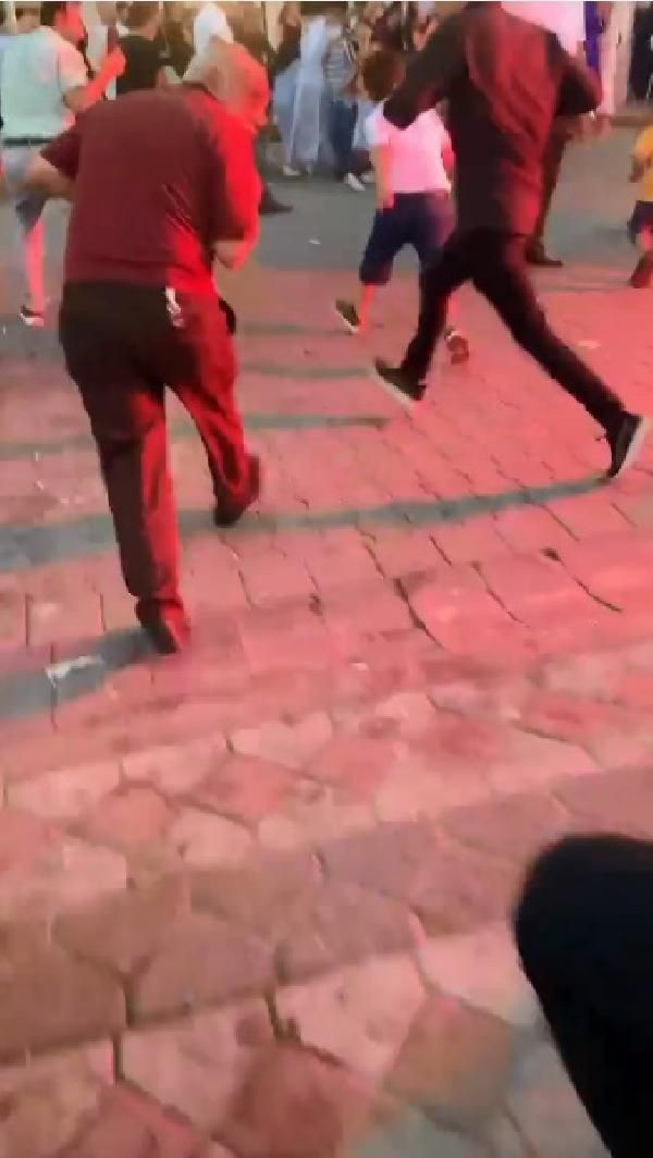 Sultangazi'de düğünde büyük panik! Havai fişekler davetliler arasında patladı - Resim: 3