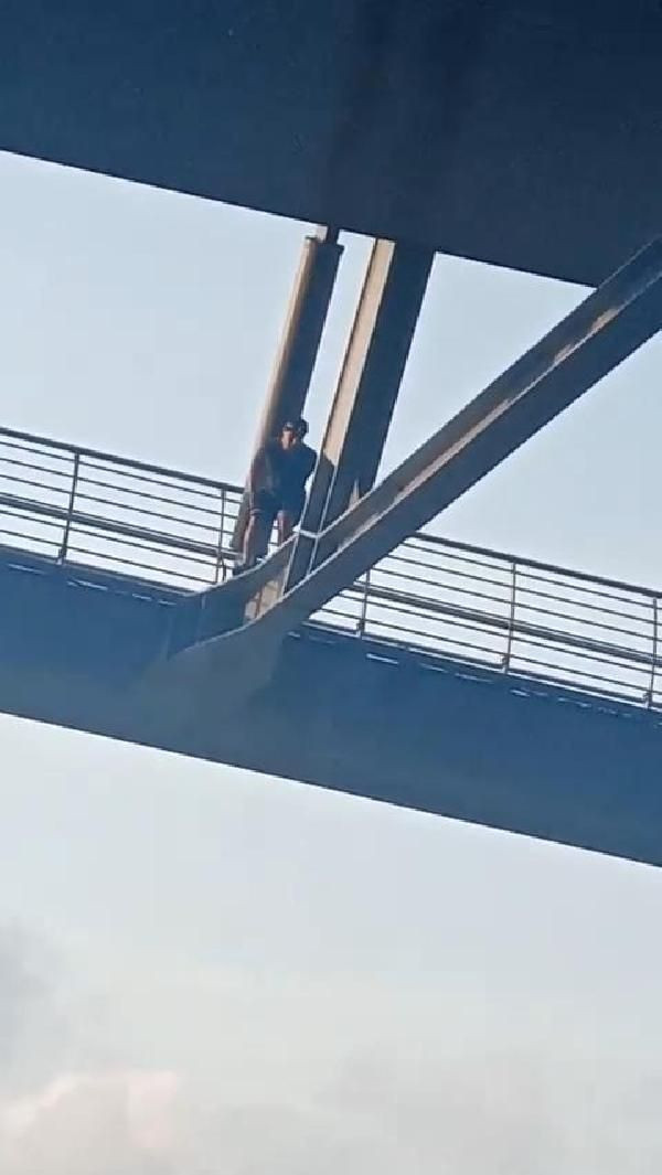 Tık uğruna yaptığına bak! Haliç Köprüsü'nde tehlikeli yürüyüş - Resim: 4