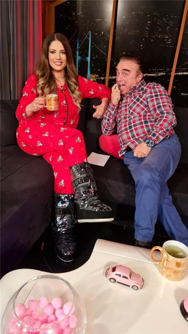 Süleyman Yağcı'nın 'metroda öpüşme' çıkışına Demet Akalın cevabı: Okan'ın dudaklarına yapışacağım - Resim: 3