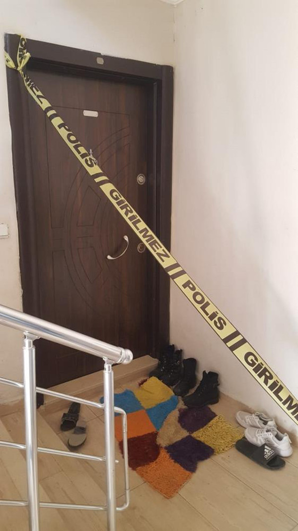 Hatay'da çocukların çığlıklarını duyan komşular şok oldu: Boğazını kesip öldürdü - Resim: 0