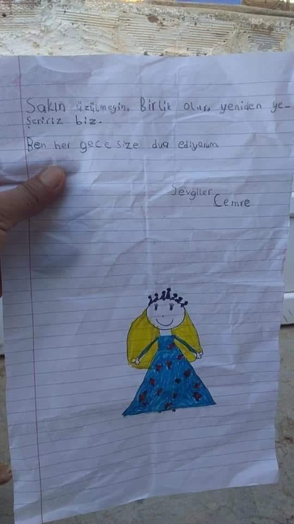 Yangın sonrası Mersin'e gönderdi! Koliden çıkan not görenleri duygulandırdı: Sakın... - Resim: 0