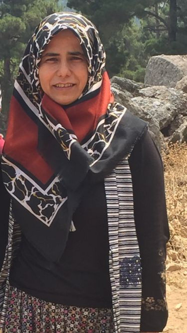 Antalya'da 3 çocuk annesi kayıp kadın 2 gün sonra bakın nerede bulundu - Resim: 1