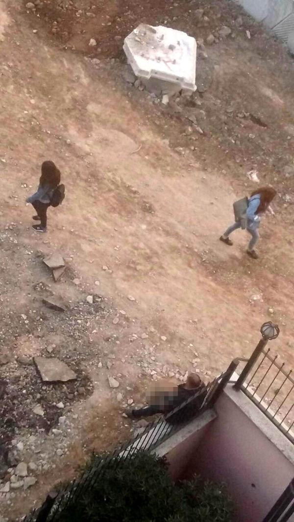 Sapığın cüretine bak! Kız yurdunun önünde iğrenç olay! - Resim: 4