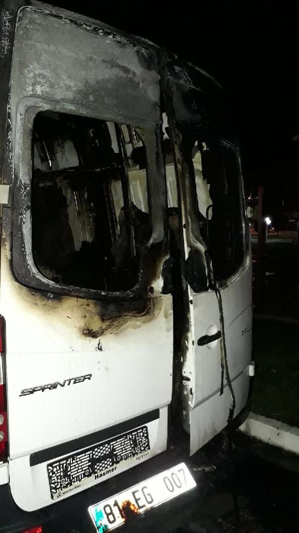 İrem Derici konserinde ortalık karıştı faciadan son anda dönüldü - Resim: 3