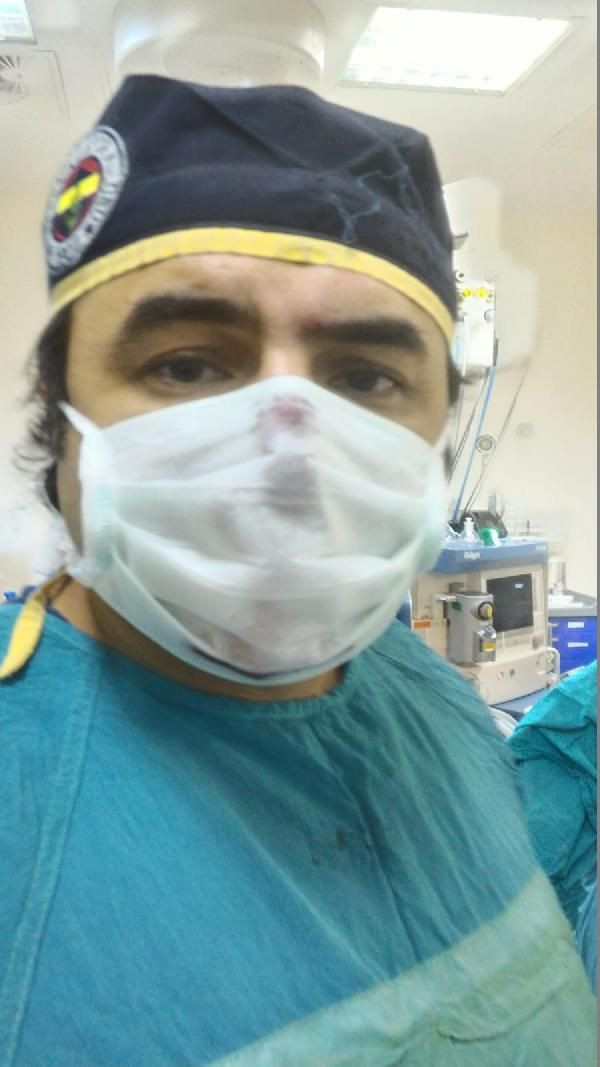 Burnunu kıran adamın eşine doğum yaptırdı! Doktor Gökhan insanlık dersi verdi - Resim: 1
