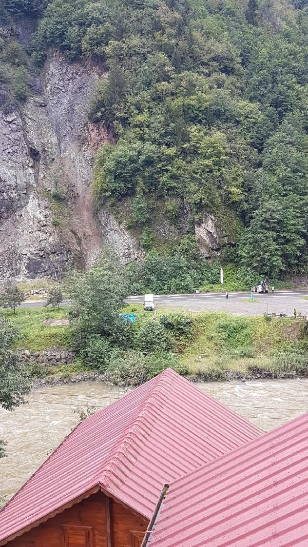 Karadeniz'de sağanak! Trabzon'da ırmak taştı, Rize'de heyelan meydana geldi - Resim: 4