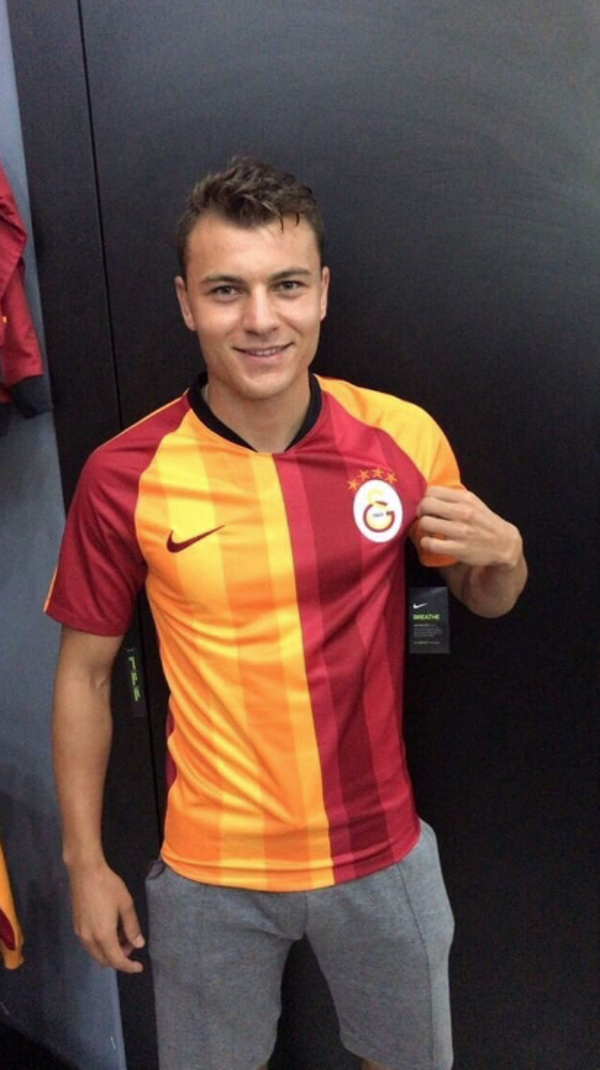 Fatih Terim'i çıldırtan fotoğraf! Görünce küplere bindi - Resim: 0