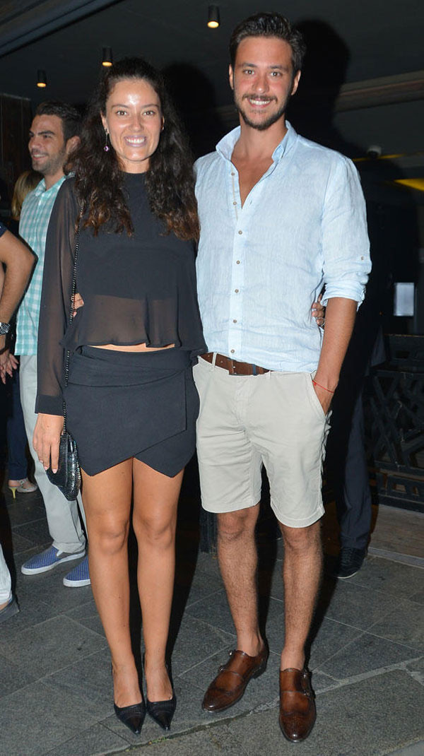 Ünlü oyuncu 3 aylık hamile! Bebek göründü o kaçtı... - Resim: 2