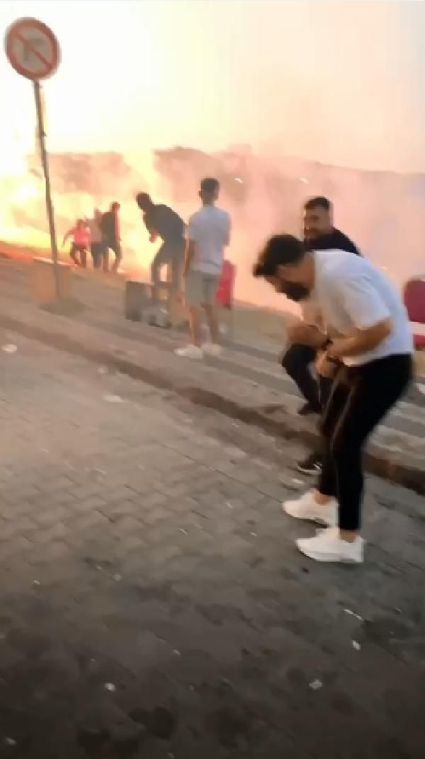 Sultangazi'de düğünde büyük panik! Havai fişekler davetliler arasında patladı - Resim: 1