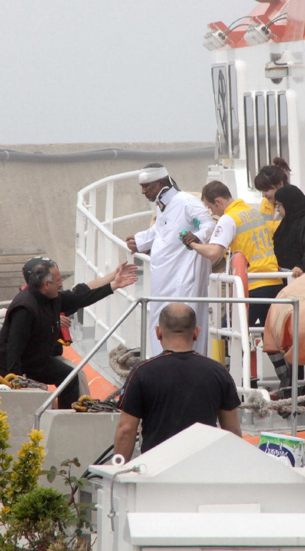 2 yolcu teknesi çarpıştı - Resim: 7