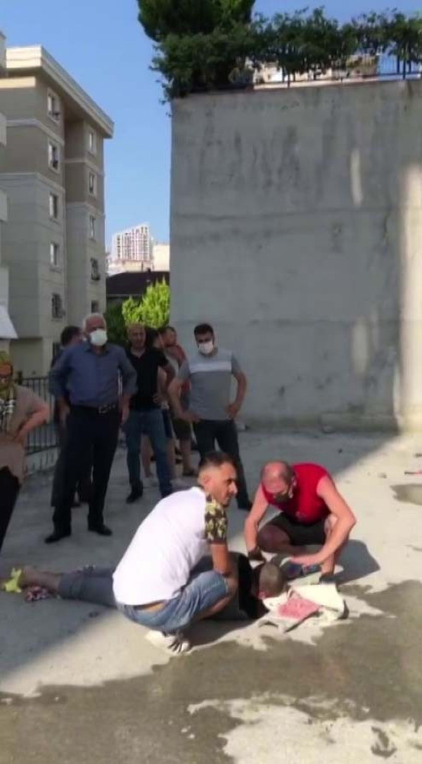 İstanbul'da akılalmaz kaza! Bir anlık dikkatsizliğin sonu kötü bitti - Resim: 1