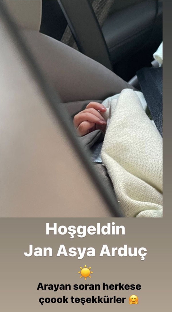 Taze baba Barış Arduç kızıyla ilk fotoğrafını paylaştı! O fotoğraflardaki detay sosyal medyada gündem oldu - Resim: 2