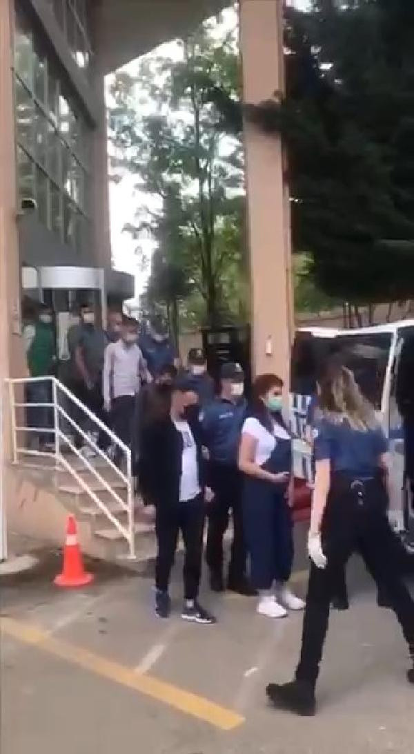 Ankara'da iğrenç olay! Kadınlara yaptırdıkları mide bulandırdı - Resim: 0