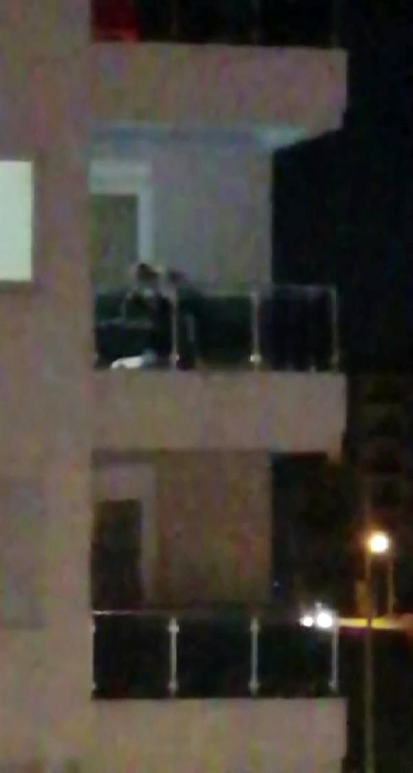 Balkonda dayağa tepki gösteren komşularına; ‘Hayırdır, size ne? Benim karım’ dedi - Resim: 2