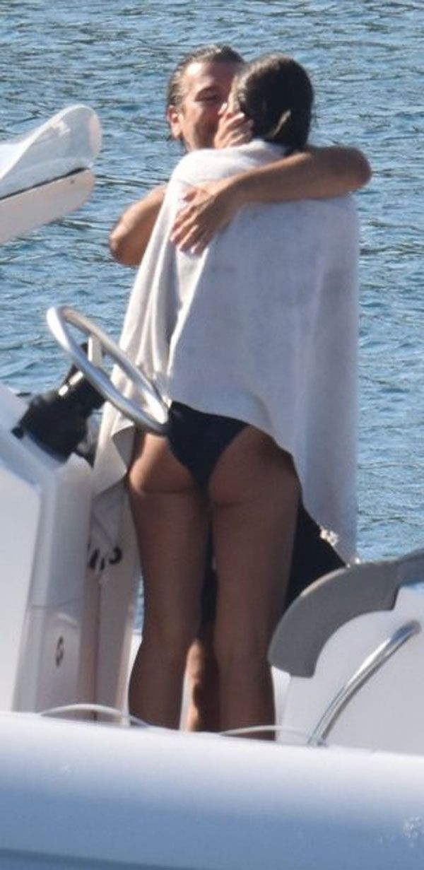 Eski eşiyle çekişmeler durulunca soluğu Bodrum'da aldı! Tuvana Türkay ve İzzet Antebi tatilde aşka geldi - Resim: 4